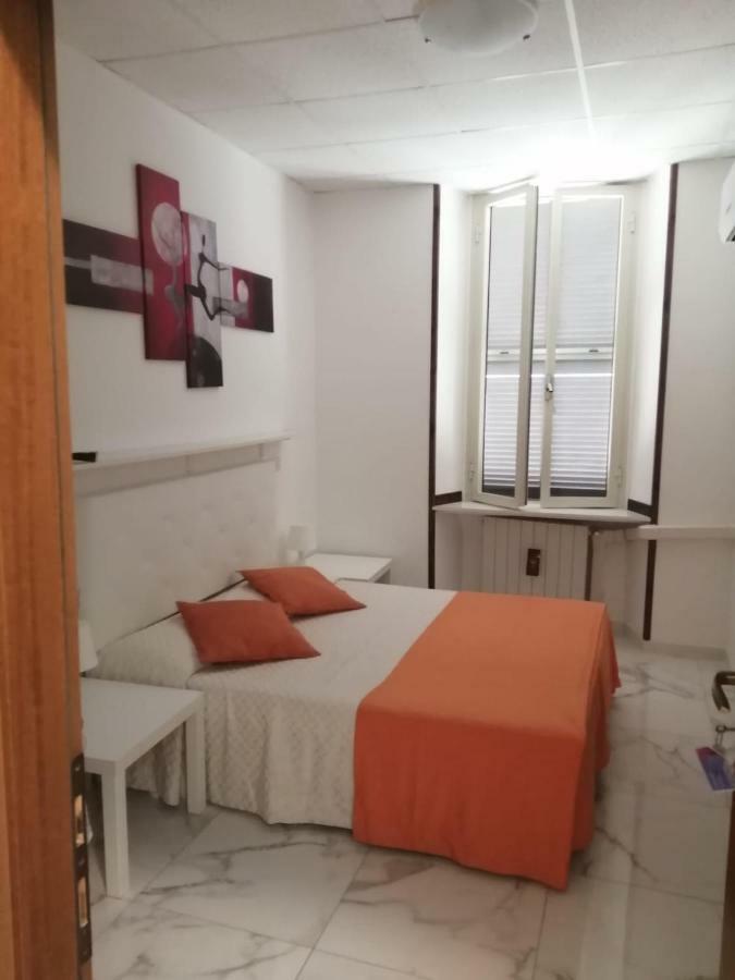 Albergo Ollolai Civitavecchia Bagian luar foto